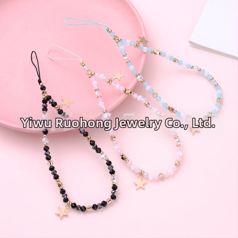 Prívesok na telefónny reťaz s kryštálom, zliatinou a CCB; polomanuálna úprava; prirodzený štýl; zimná kolekcia 2022