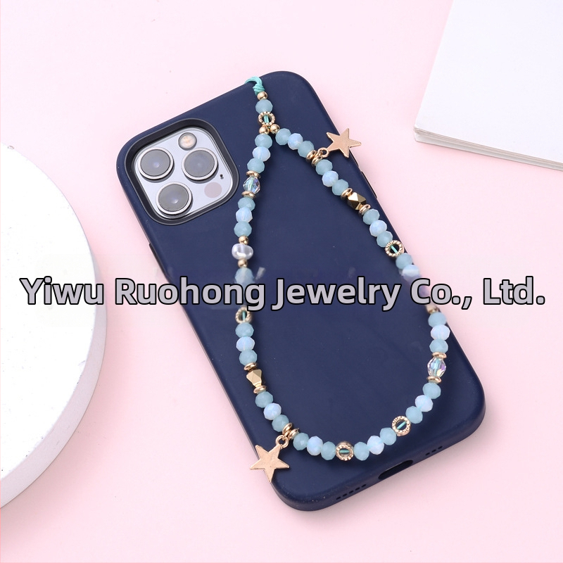 Prívesok na telefónny reťaz s kryštálom, zliatinou a CCB; polomanuálna úprava; prirodzený štýl; zimná kolekcia 2022