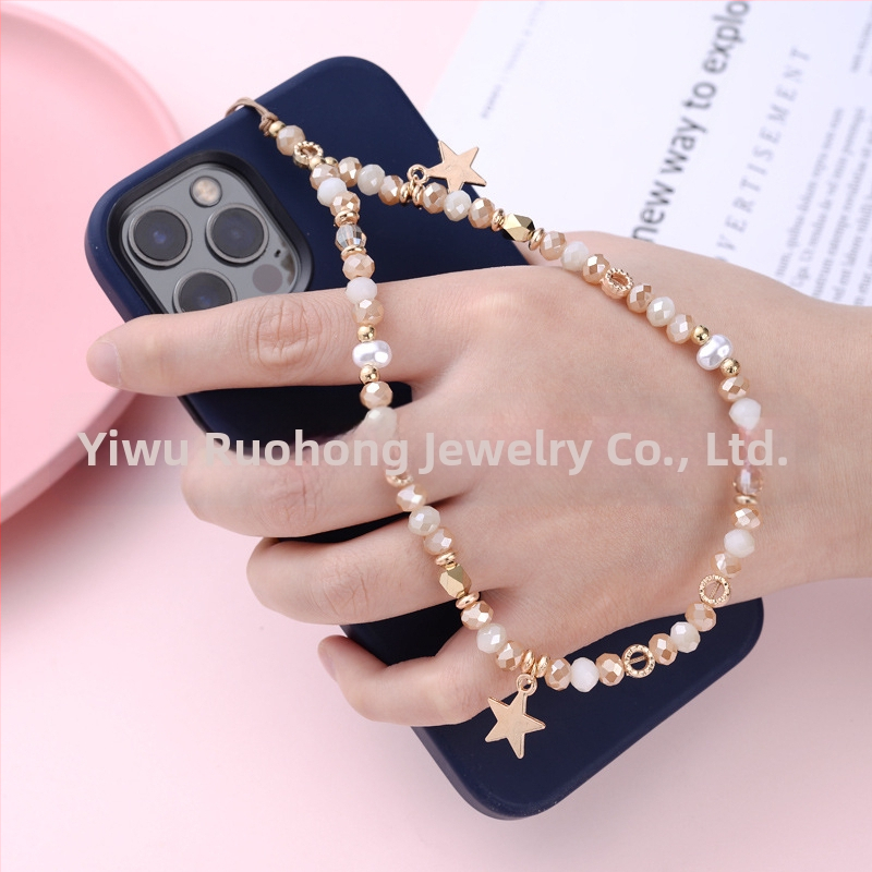 Prívesok na telefónny reťaz s kryštálom, zliatinou a CCB; polomanuálna úprava; prirodzený štýl; zimná kolekcia 2022