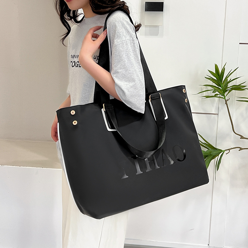 Putna torba od Oxford platna, kapacitet 20–35L, zatvaranje na zip, vodootporna i prozračna, model 6001