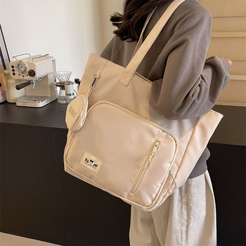 Torba za ramena, gradski minimalistički stil, platno, vodoravan kvadratni oblik, zatvarač, sezona ljeto 2024