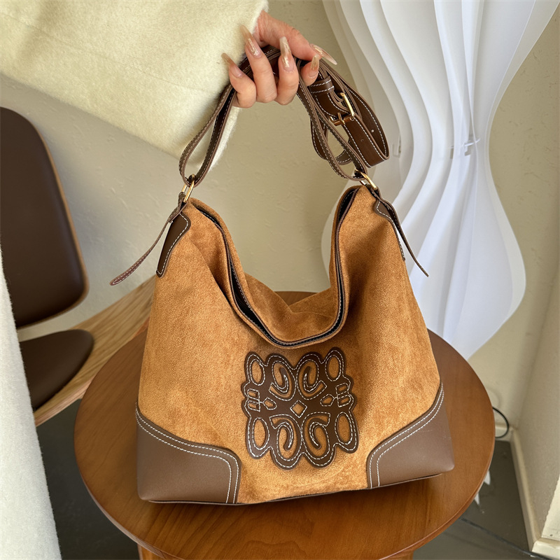 Vintage gradska torba za svakodnevnu upotrebu – PU, oblik kanta (bucket), zatvarač, podstava od poliester, džep za mobitel