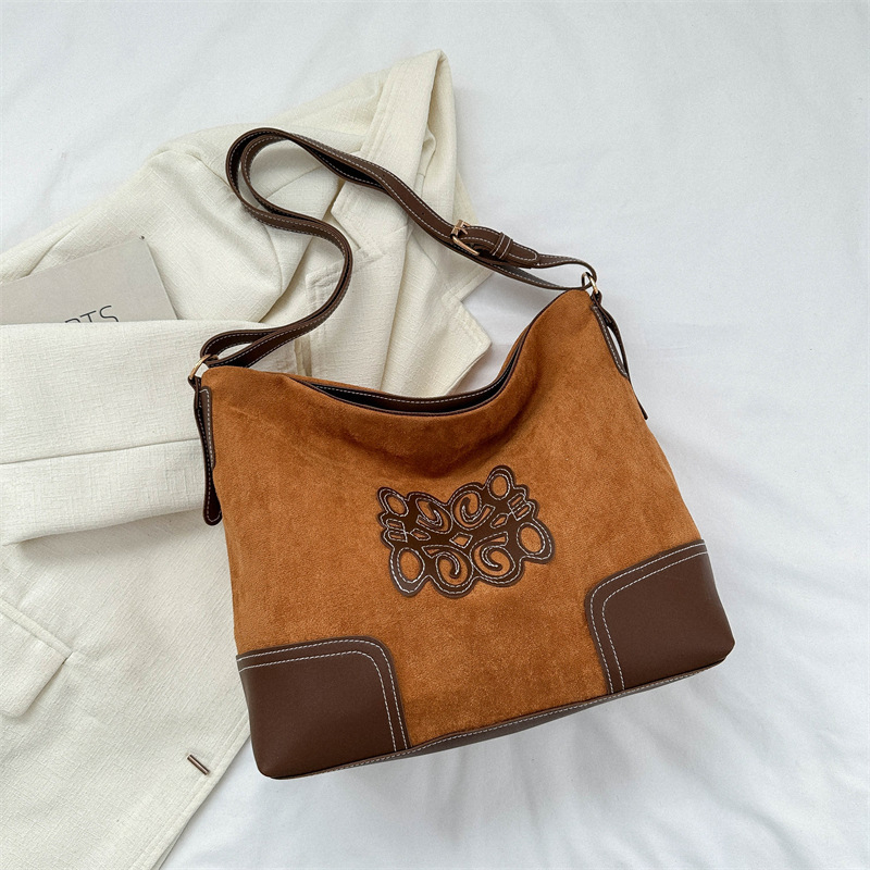 Vintage gradska torba za svakodnevnu upotrebu – PU, oblik kanta (bucket), zatvarač, podstava od poliester, džep za mobitel