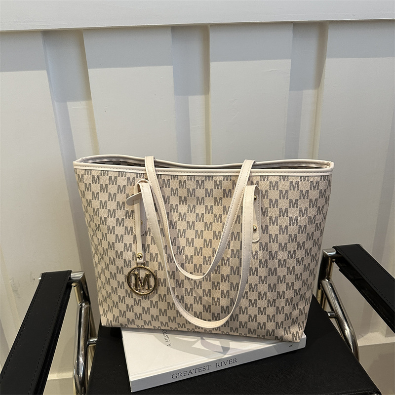 Tote torba, PU koža, horizontalni kvadratni oblik, zatvaranje zipom, džep za telefon, dvostruke naramenice