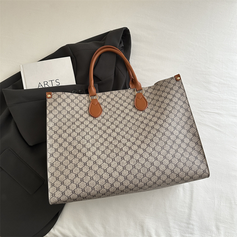 Utcai divat stílusú tote táska, PU anyag, cipzár, telefontartó zseb, poliészter bélés