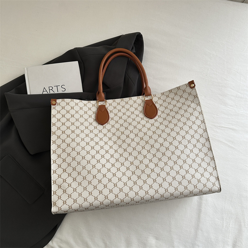 Utcai divat stílusú tote táska, PU anyag, cipzár, telefontartó zseb, poliészter bélés