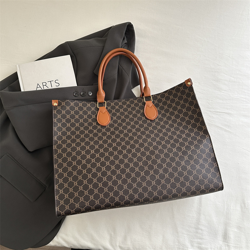 Utcai divat stílusú tote táska, PU anyag, cipzár, telefontartó zseb, poliészter bélés