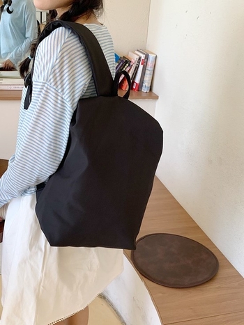 Unisex Νάιλον σακίδιο για φορητό 16 ιντσών, χωρητικότητας 20–35 L, αναπνεόμενο, καμπύλοι ιμάντες ώμου, κατάλληλο για επιχειρηματικά ταξίδια και μετακινήσεις