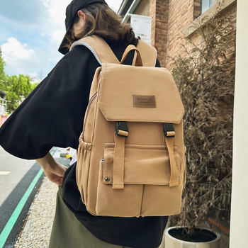 Unisex školski ruksak s preklopnim poklopcem, velika zapremina, nylon materijal, pogodan za rekreacijska putovanja.