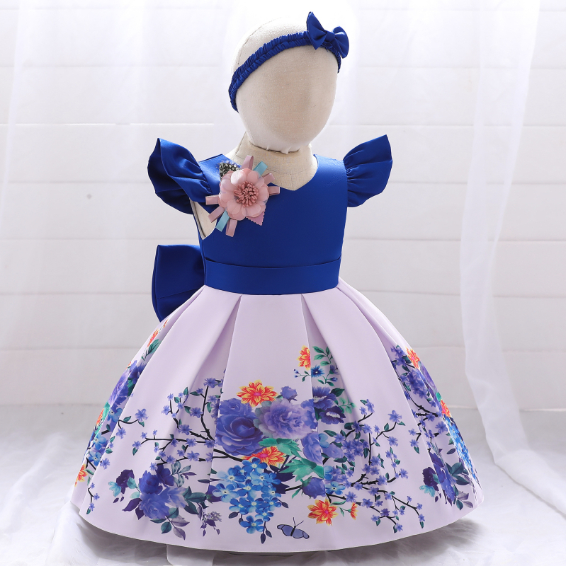 Dječja haljina - Otisnuta tkanina s mašnicom; mješavina pamuka; glavni materijal: poliester 65%, podstava 35%; obrada tkanine: šišanje, enzimsko pranje; dobna skupina 3-8 godina