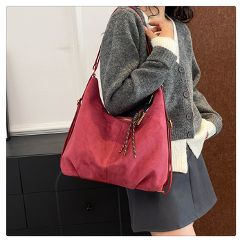 Velur ruksak sa šnurnim zatvaranjem, horizontani kvadratni oblik, džep za telefon, poliester podstava