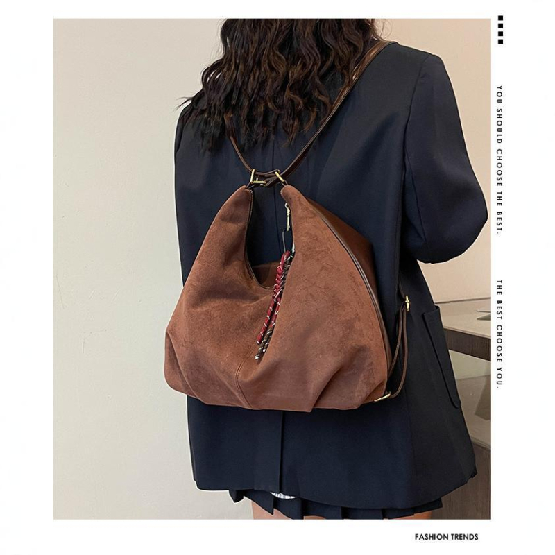 Velur ruksak sa šnurnim zatvaranjem, horizontani kvadratni oblik, džep za telefon, poliester podstava