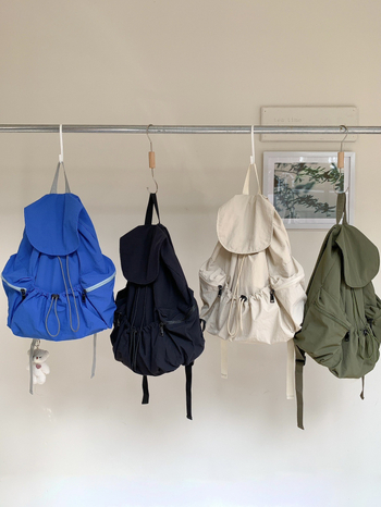 Ruksak u street-trend stilu od Oxford tkanine, unutarnja kanvas podstava, mekana konstrukcija, za svakodnevnu upotrebu