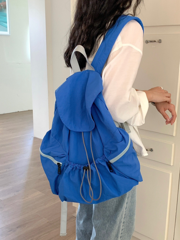 Ruksak u street-trend stilu od Oxford tkanine, unutarnja kanvas podstava, mekana konstrukcija, za svakodnevnu upotrebu