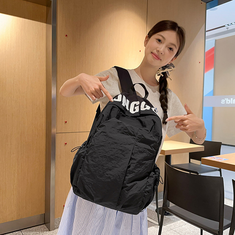 Unisex nylon ruksak za školu i putovanja, kapacitet 20–35L, 15-inčni prijenosnik, naramenice s zračnim jastučićima