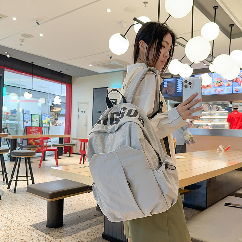 Unisex nylon ruksak za školu i putovanja, kapacitet 20–35L, 15-inčni prijenosnik, naramenice s zračnim jastučićima