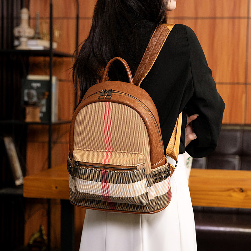 Ženski karirani ruksak od PU-a, ulični stil, proljeće 2025, unutarnje podstave od polyestera i pamuka, zatvaranje na zip, unutarnji džepovi za telefon i ID, unutarnja pregrada, otporan na habanje, za svakodnevnu upotrebu
