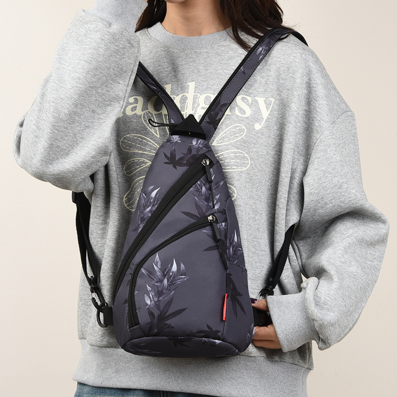 Rucsac unisex cu trei moduri de purtare, țesătură rezistentă, căptușeală poliester, închidere cu fermoar, buzunare interioare cu fermoar și buzunar pentru telefon, primăvara 2025