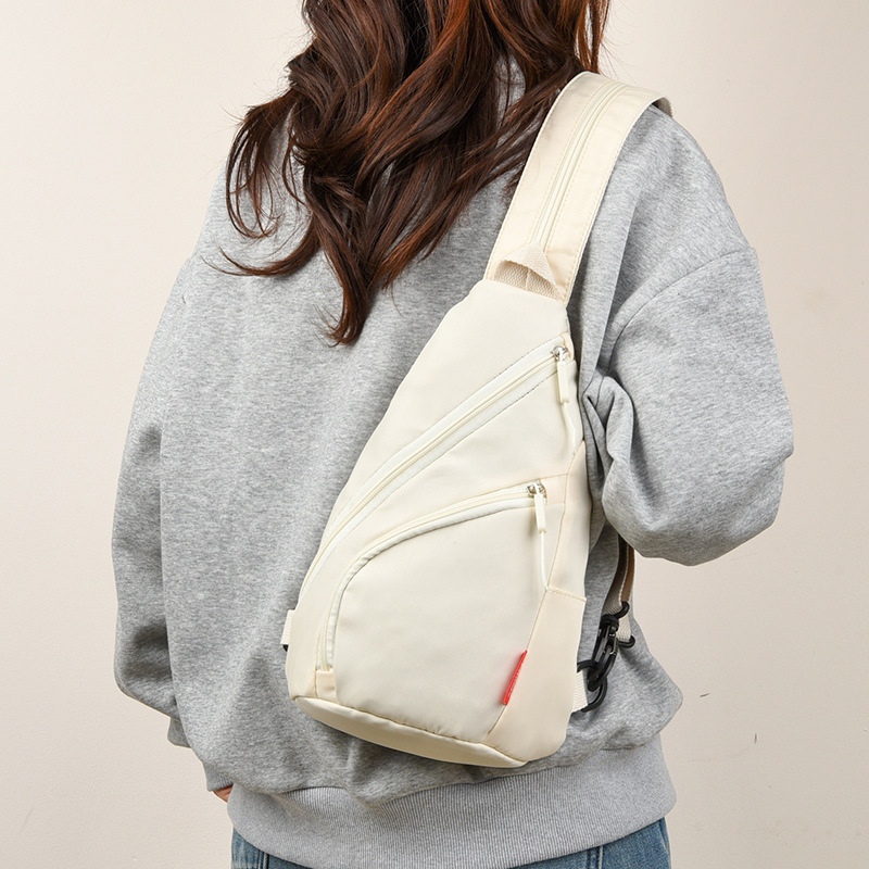 Rucsac unisex cu trei moduri de purtare, țesătură rezistentă, căptușeală poliester, închidere cu fermoar, buzunare interioare cu fermoar și buzunar pentru telefon, primăvara 2025