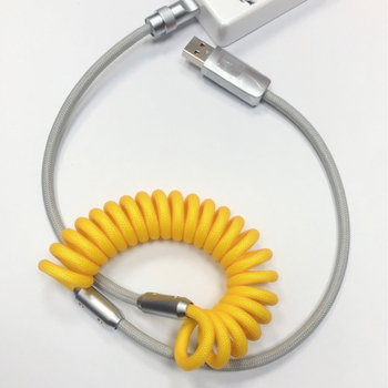 Other Homes разтягащ се USB-C и Lightning кабел, 120W макс, цинкова сплав корпус, USB-C и Lightning интерфейси