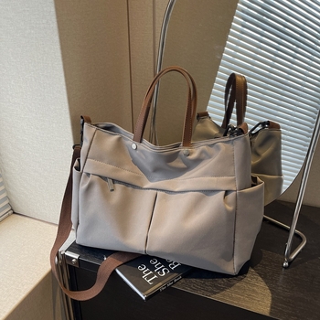 Najlon torba preko ramena – ulični stil, materijal platno, podstava poliester, horizontalni četverokutni oblik, zatvaranje zipom