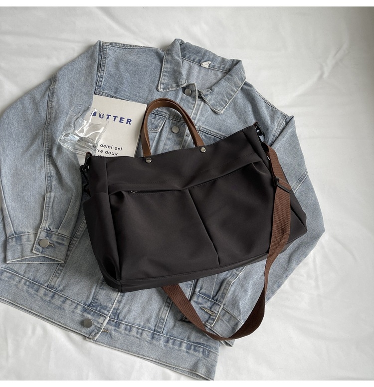 Najlon torba preko ramena – ulični stil, materijal platno, podstava poliester, horizontalni četverokutni oblik, zatvaranje zipom