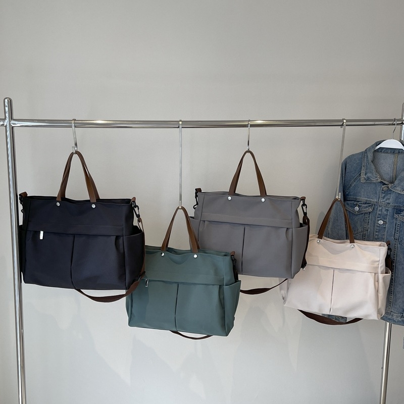 Najlon torba preko ramena – ulični stil, materijal platno, podstava poliester, horizontalni četverokutni oblik, zatvaranje zipom