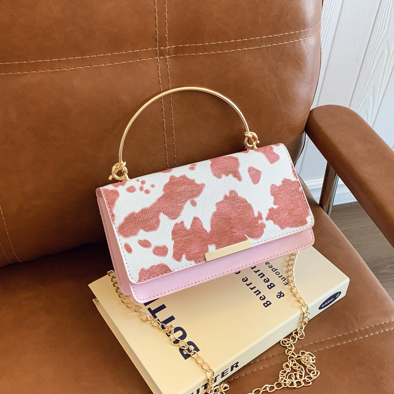 Geantă crossbody în stil street fashion (PU; închidere magnetică; formă orizontală pătrată; fără căptușeală; vara 2025)