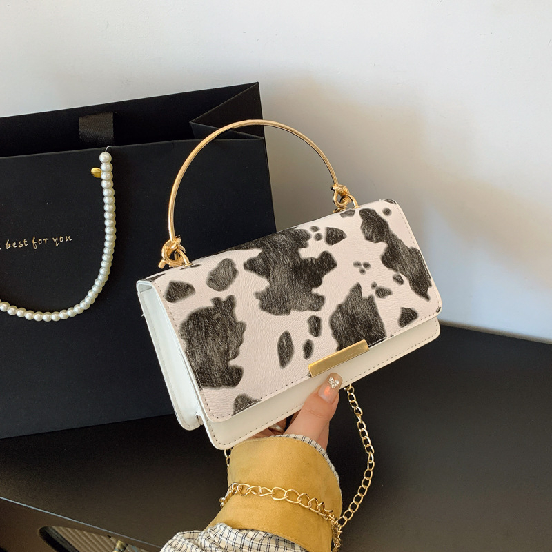 Geantă crossbody în stil street fashion (PU; închidere magnetică; formă orizontală pătrată; fără căptușeală; vara 2025)