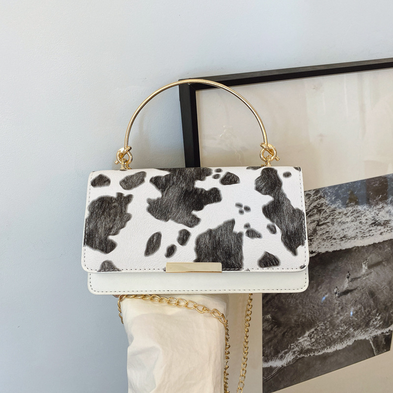 Geantă crossbody în stil street fashion (PU; închidere magnetică; formă orizontală pătrată; fără căptușeală; vara 2025)