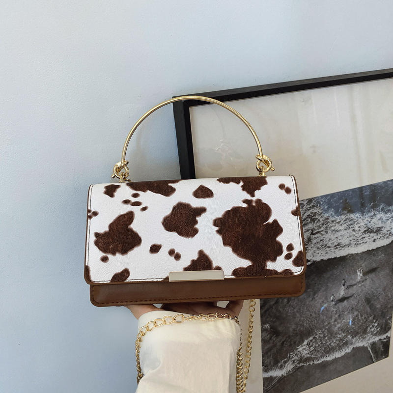 Geantă crossbody în stil street fashion (PU; închidere magnetică; formă orizontală pătrată; fără căptușeală; vara 2025)