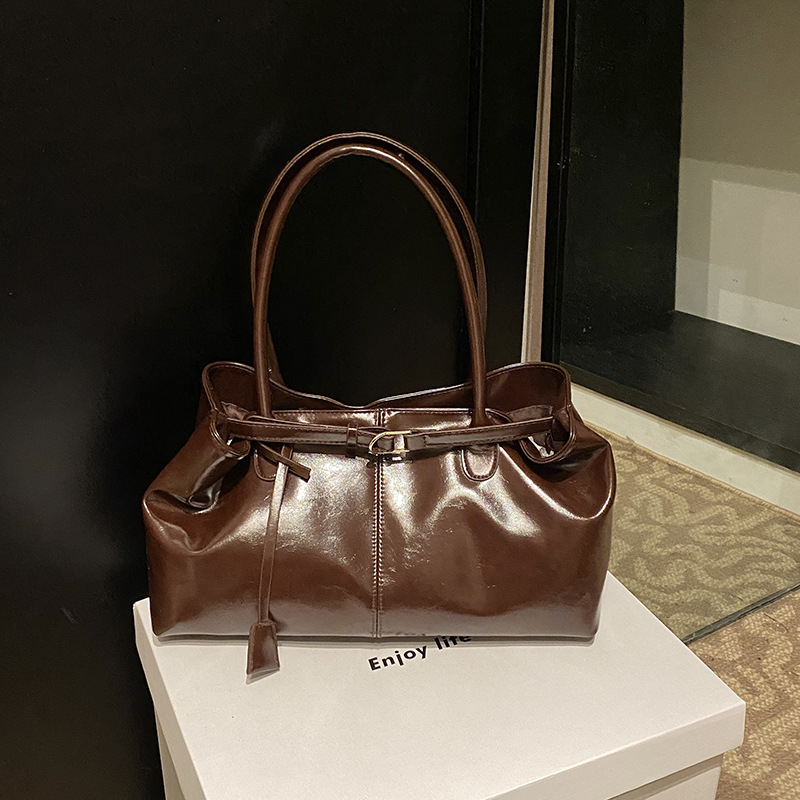 Geantă de umăr din PU, unisex, formă orizontală pătrată, închidere magnetică, buzunar interior cu fermoar, căptușeală poliester