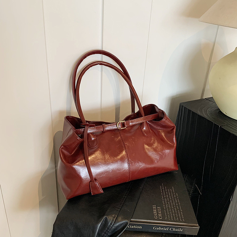 Geantă de umăr din PU, unisex, formă orizontală pătrată, închidere magnetică, buzunar interior cu fermoar, căptușeală poliester