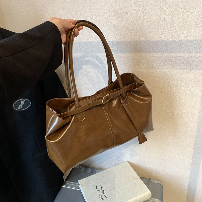 Geantă de umăr din PU, unisex, formă orizontală pătrată, închidere magnetică, buzunar interior cu fermoar, căptușeală poliester