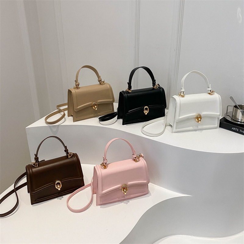 PU kožna vodoravna kvadratna torba — gradski stil, crossbody s poklopnim zatvaranjem, ljeto 2024