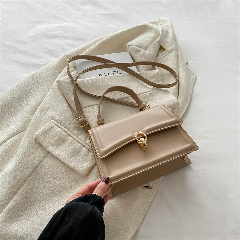 PU kožna vodoravna kvadratna torba — gradski stil, crossbody s poklopnim zatvaranjem, ljeto 2024