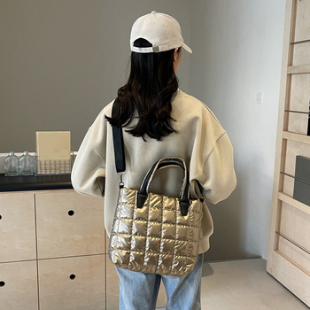 Дамска чанта за рамо от найлон със бродиран каре модел, уличен стил, ципно затваряне, подплата от полиестер