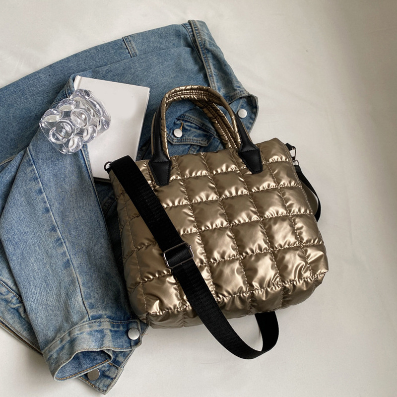 Дамска чанта за рамо от найлон със бродиран каре модел, уличен стил, ципно затваряне, подплата от полиестер