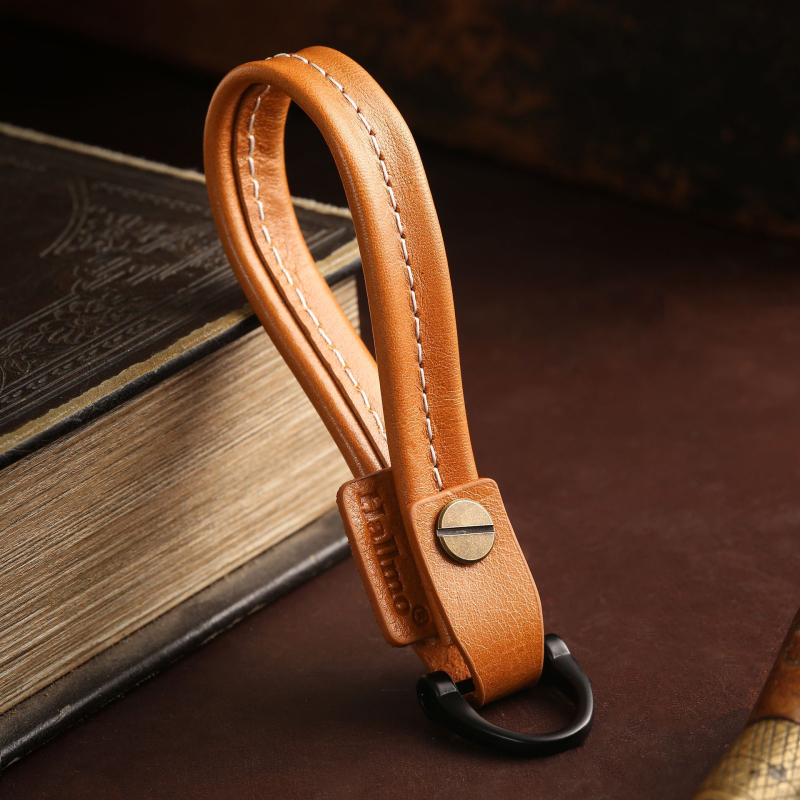 Hallmo kožni lančić za automobil u luksuznoj darovnoj kutiji