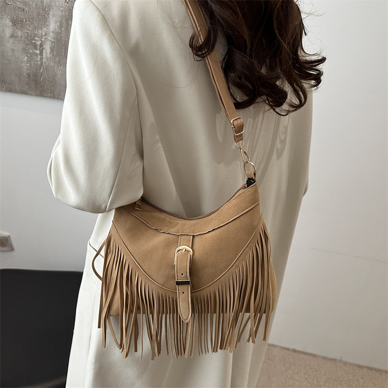 Torbica Tote s resicom - gradski trend PU, dumpling torba, horizontalni kvadratni oblik, zatvaranje zipom (PU; gradski stil; dumpling; kvadratni oblik; zip)