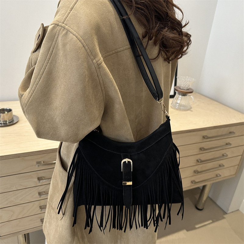 Torbica Tote s resicom - gradski trend PU, dumpling torba, horizontalni kvadratni oblik, zatvaranje zipom (PU; gradski stil; dumpling; kvadratni oblik; zip)