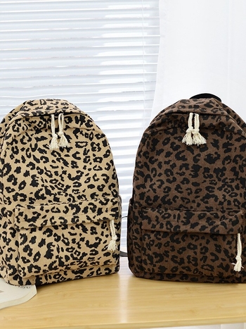 Унисекс раница с леопардов принт, Corduroy материал, 20–35L капацитет, подходяща за 12-инчов лаптоп, извита презрамка