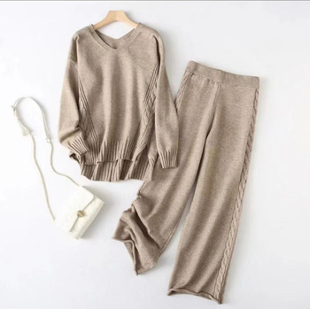 Σετ δύο τεμαχίων από πλεκτό για γυναίκες: τοπ με μακριά μανίκια и παντελόνι wide-leg, ύφασμα από πολυεστέρα-σπαντεξ, άνοιξη 2024