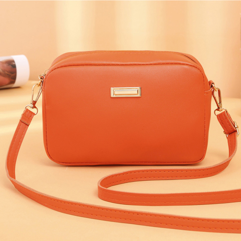 PU crossbody torbica s vodoravnim kvadratnim oblikom, zatvarač, poliester podstava, unutarnji džepovi za telefon i ID karticu