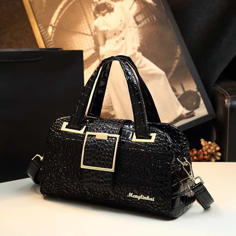 PU дамска чанта с дантелен крокодилски модел; презрамка за рамо и кръстосана презрамка; бизнес стил; вътрешни джобове: джоб с цип, джоб за телефон, джоб за ID и допълнителен джоб