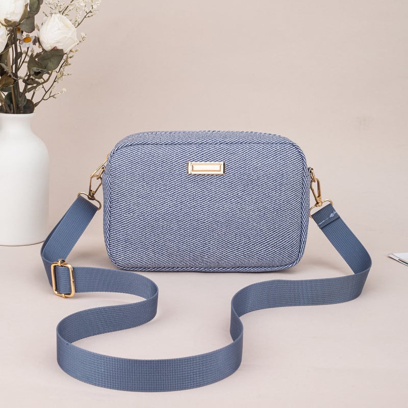 Ženska torbica preko ramena za slobodno vrijeme - PU koža, horizontalni kvadratni oblik, zatvaranje na zip, unutarnja džep za mobitel