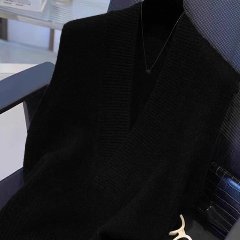 Плетен жилет от вълна, халтерна яка, свободен силует, пуловер стил, есен 2024