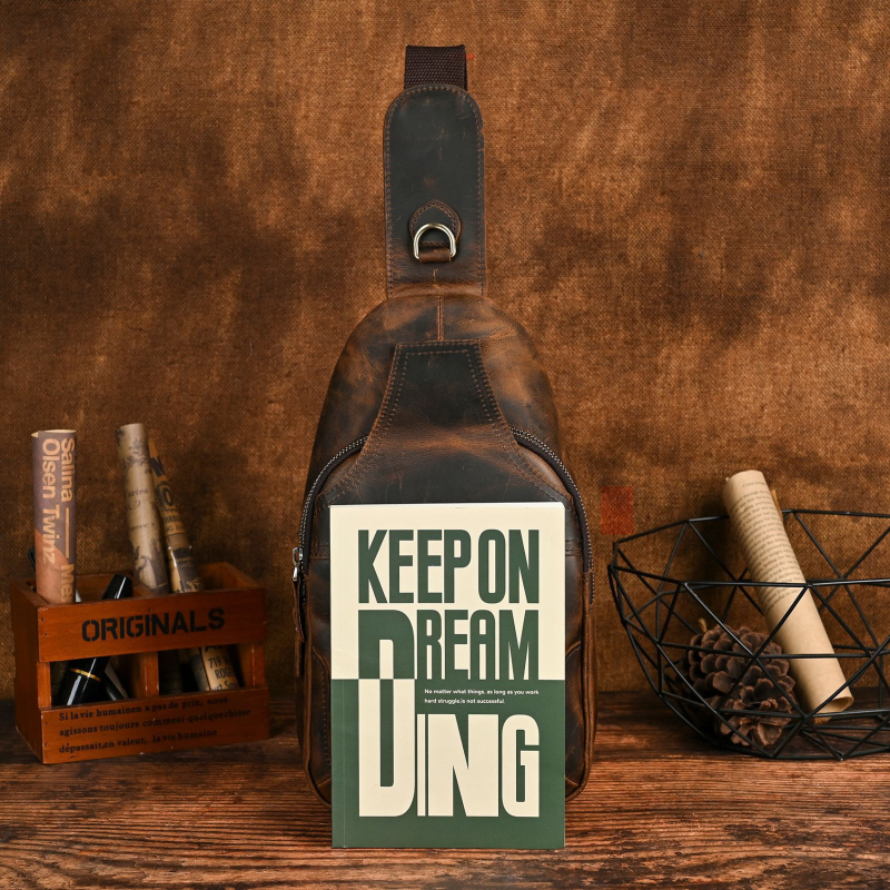 Férfi mellkasi táska valódi bőrből, 2024 tavasz, mindennapi használatra