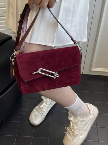 PU mala kvadratna torbica za rame sa zatvaračem, dvije naramenice, laminirani unutarnji džep sa zatvaračem