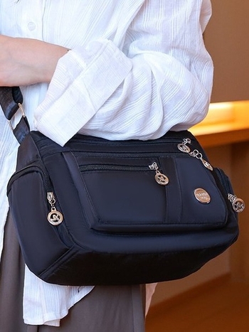 Nailon torbica za rameni s više pretinaca, mali kvadratni dizajn, horizontalni kvadratni oblik, zatvaranje na zip, unutarnje džepove za telefon, identifikaciju i kameru